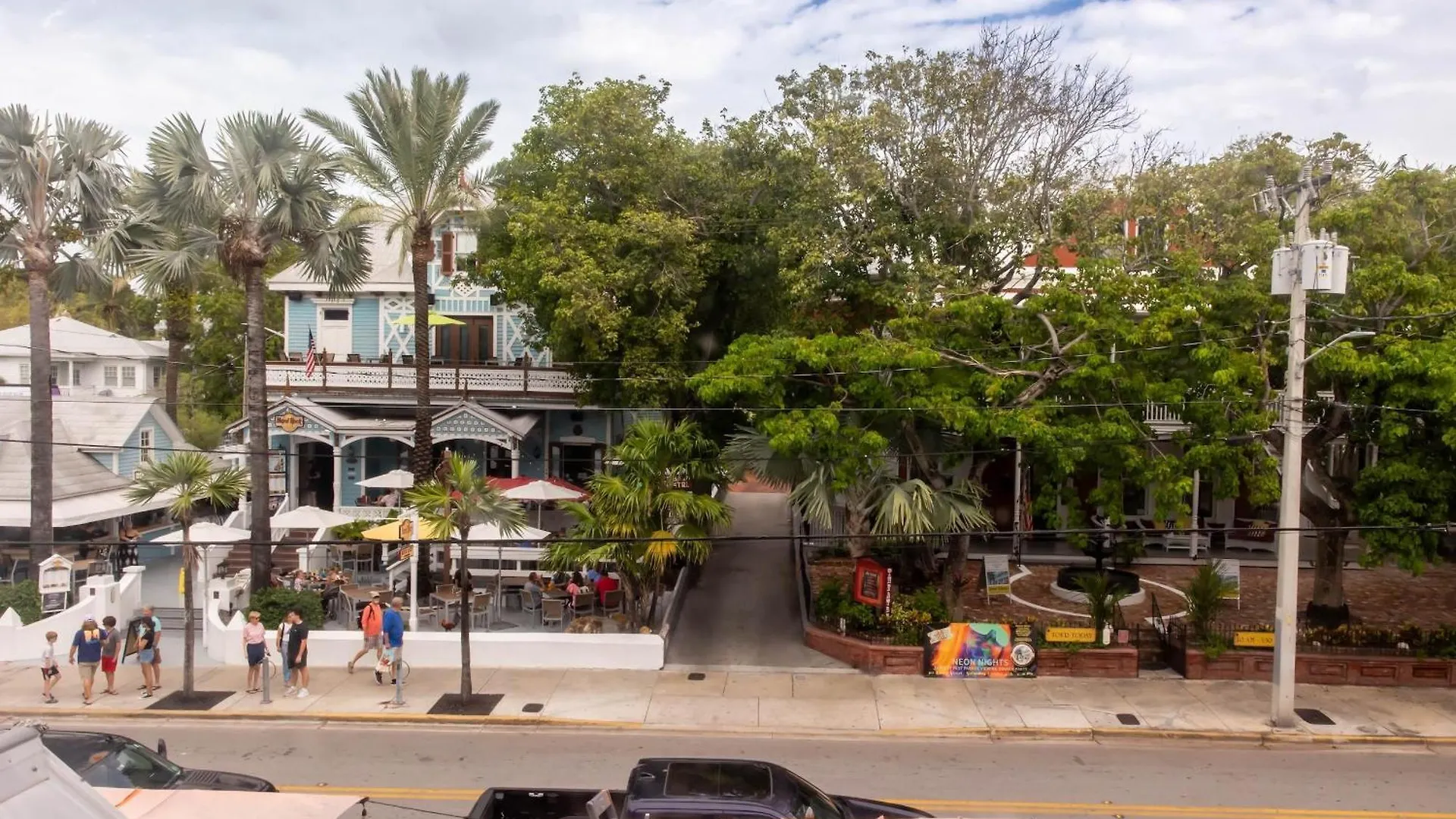 Apartment Sailfish Suite On Duval Key West